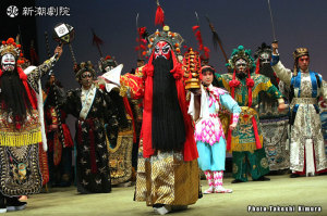 京劇「安天会」神様大集合の図